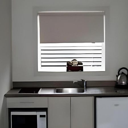 Hawera Central Motor Lodge Экстерьер фото