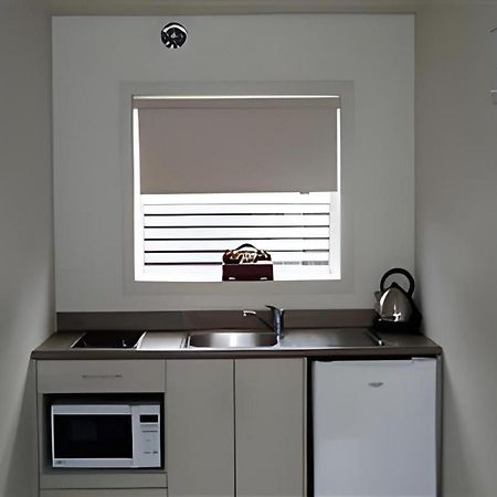 Hawera Central Motor Lodge Экстерьер фото