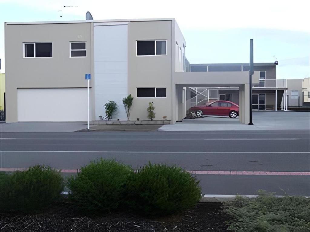 Hawera Central Motor Lodge Экстерьер фото