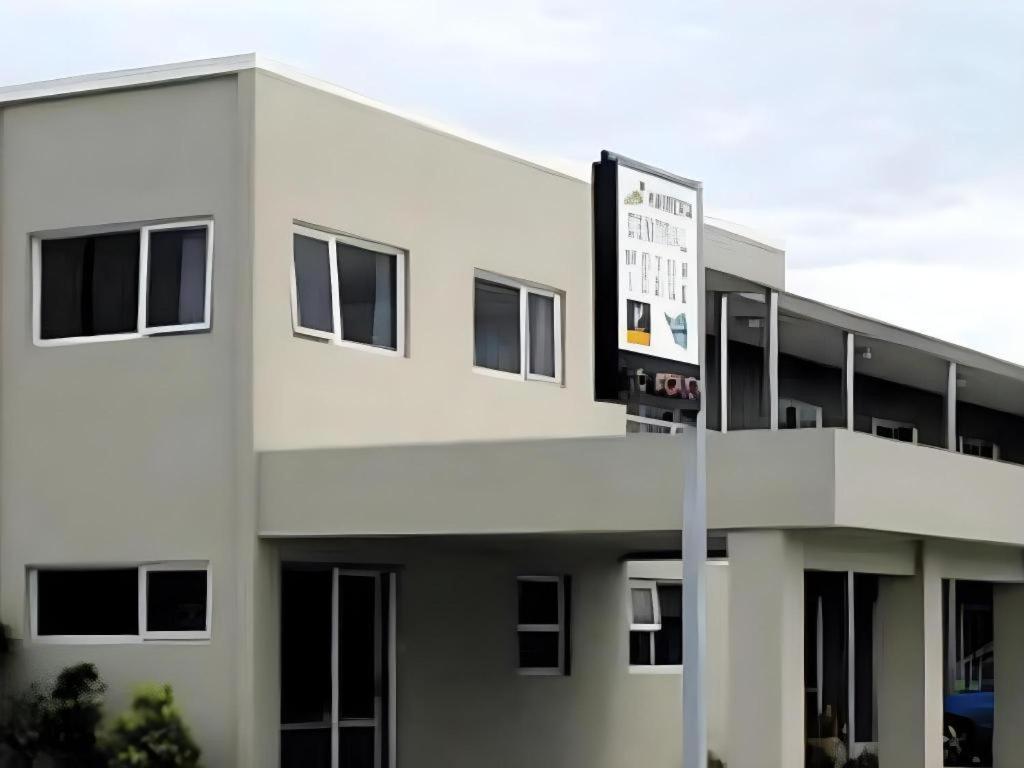 Hawera Central Motor Lodge Экстерьер фото