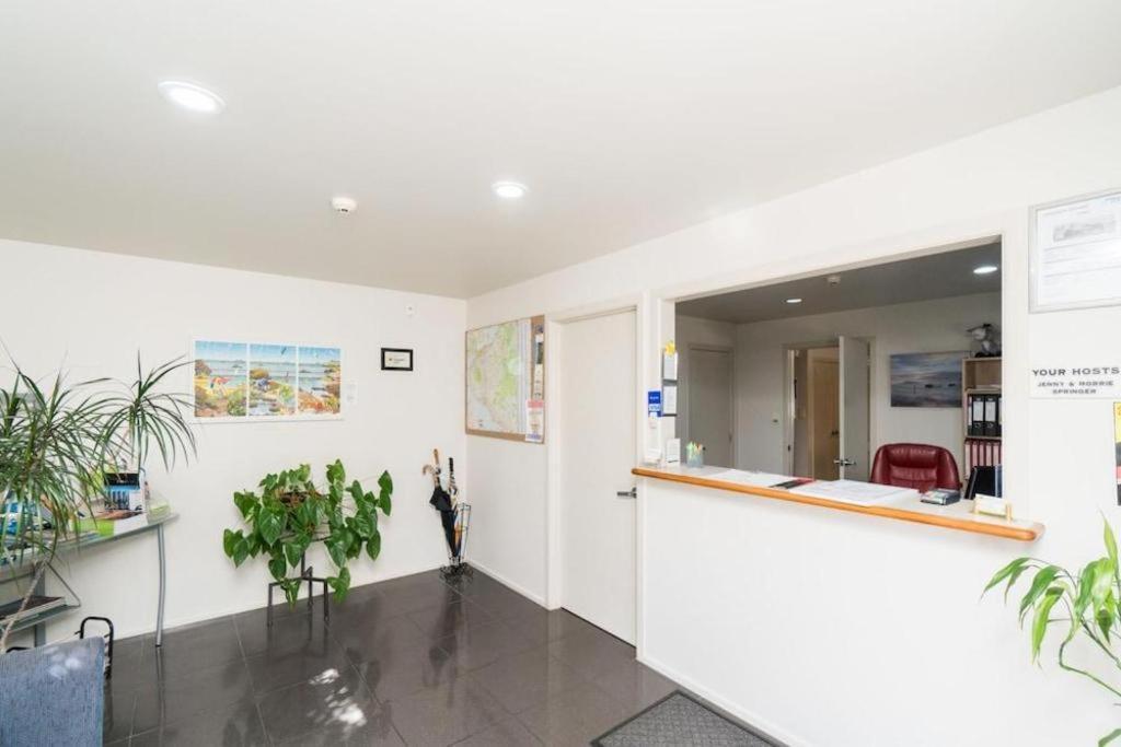 Hawera Central Motor Lodge Экстерьер фото