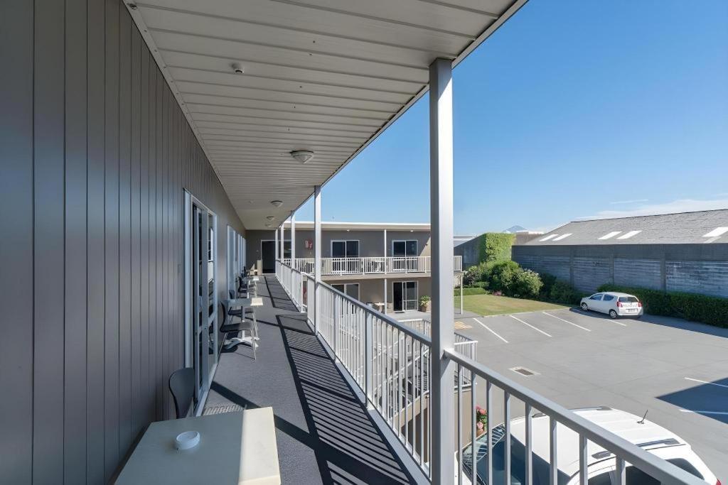 Hawera Central Motor Lodge Экстерьер фото