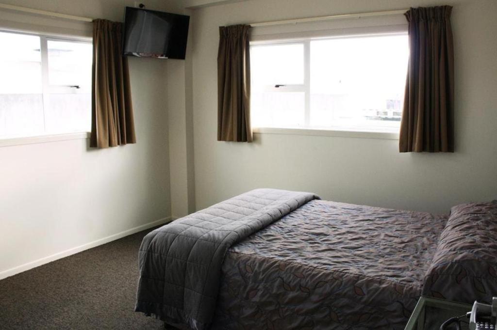 Hawera Central Motor Lodge Экстерьер фото