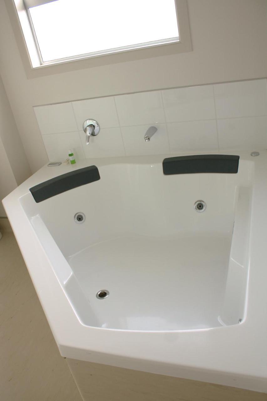 Hawera Central Motor Lodge Экстерьер фото